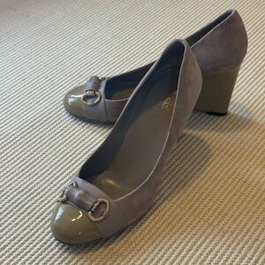 Gucci Taupe and Olive Wedges with Classic Horse Bit Accent Sz 38/8